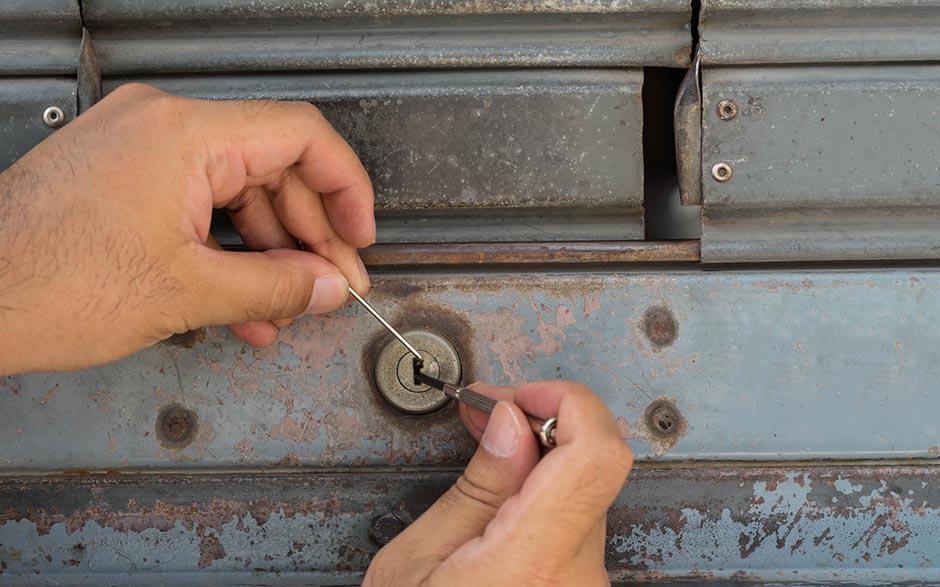 changer une serrure de porte Évry