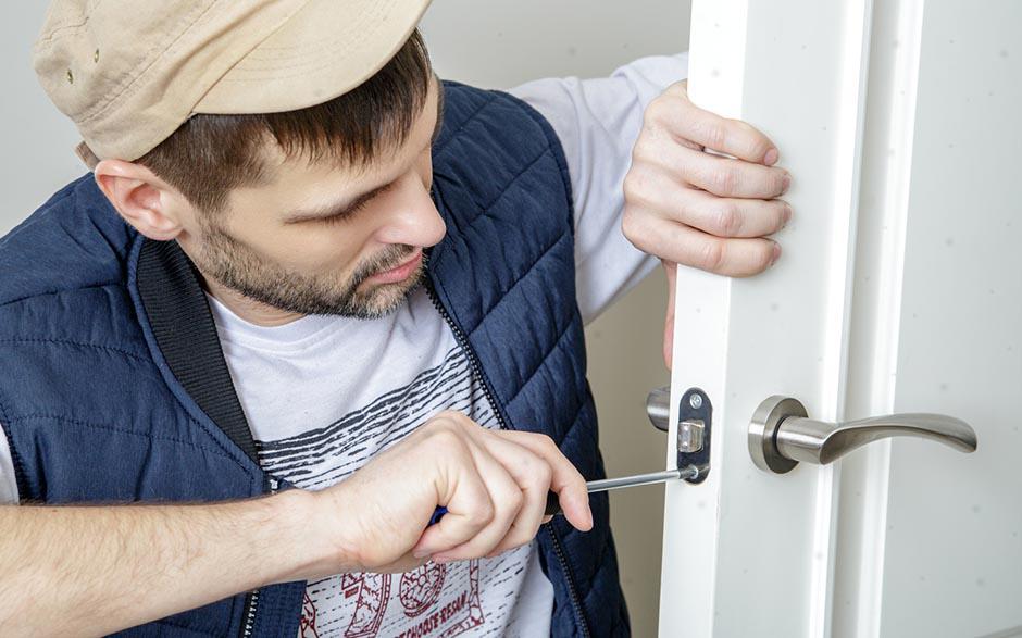 changement serrure porte Alfortville